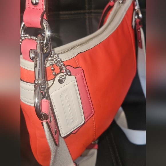 Coach Daisy Spectator Vermillion_ Sand Leather Mini Hobo Bag 2 Straps F23951 - Picture 16 of 16